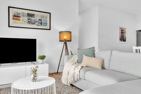 Flinders Corporate Extended Stays 8 -12 Weeks - Tourism Townsville 0