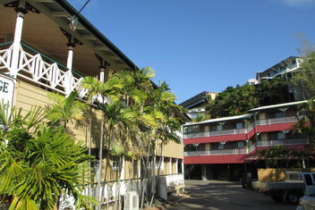Yongala Lodge By The Strand with Tourism Townsville