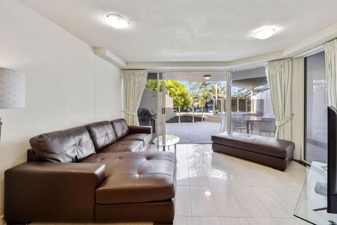 ZANZ205- Exclusive Outdoor Spa With Ocean Glimpses - Tourism Townsville 0