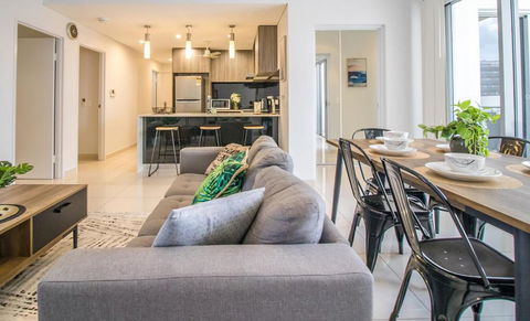ZEN CENTRAL CBD - Affordable 3-Bdrm Apt In The Heart Of Darwin City - Tourism Townsville 2