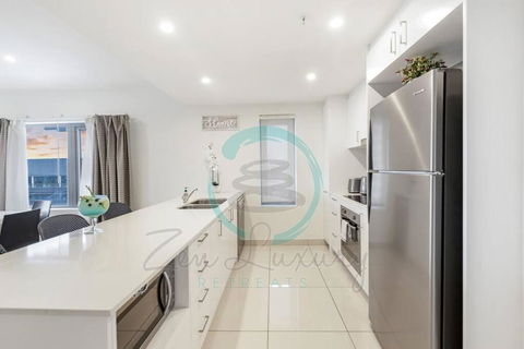 ZEN OCEAN BLISS - Cozy 2-BR/2-BA Sea View Retreat - Tourism Townsville 2