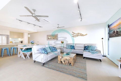 ZEN POINT PENTHOUSE 3-BR Executive W/front Retreat - Tourism Townsville 3