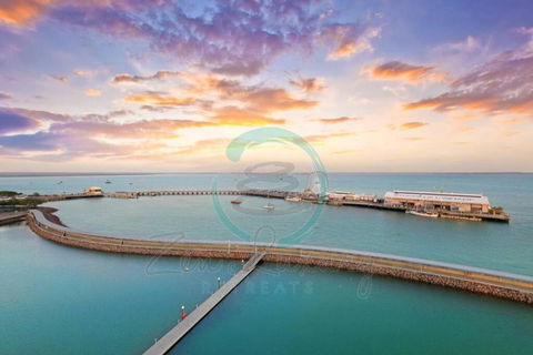 ZEN POINT PENTHOUSE 3-BR Executive W/front Retreat - Tourism Townsville 1