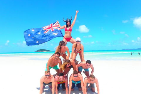 Sail, Snorkel, SUP & Kayak Charter Whitsundays - Tourism Townsville 3