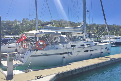 Sailing Curlew Escape On Moreton Bay - Tourism Townsville 0