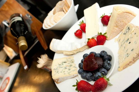 Chauffeur Driven Yarra Valley Group Wine Tour - Up To 7 - Tourism Townsville 1